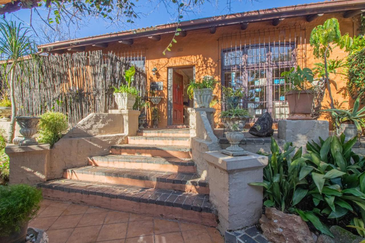 Uxolo Guest House Johannesburg Esterno foto